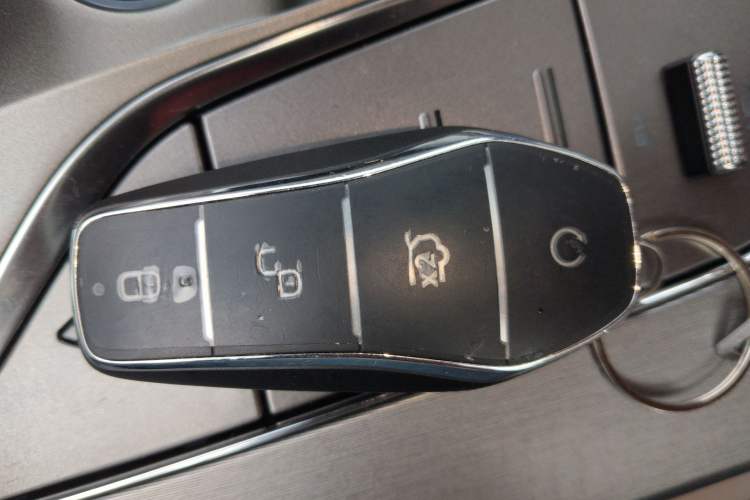 Used BYD Tang New Energy 2025 Intelligent Driving Version DM-i 115KM Flagship Edition Vehicle Key