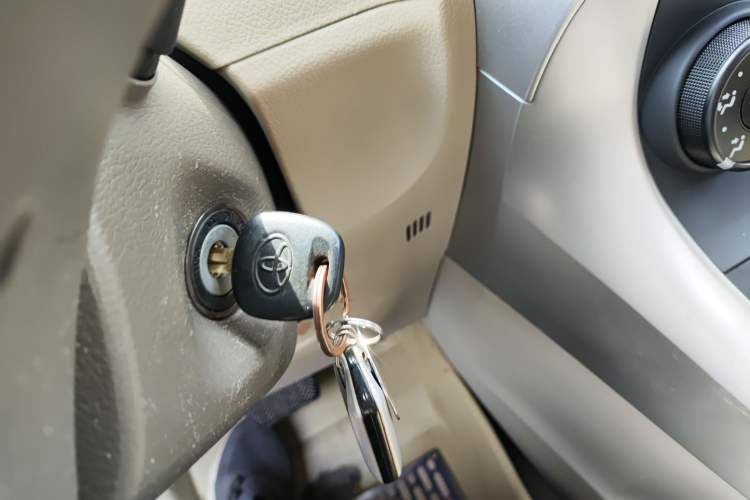 Used Toyota Verso 2014 Starlight 180E CVT Elite Edition
