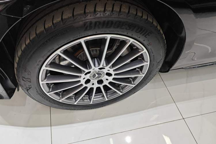 Used Mercedes-Benz E-Class 2022 E 260 L Exterior 4