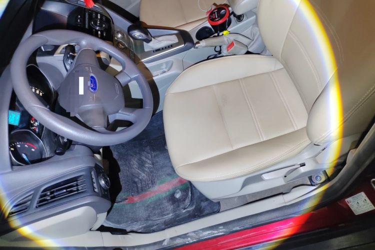 Used Ford Focus 2012 Sedan 1.6L Automatic Comfort Model
