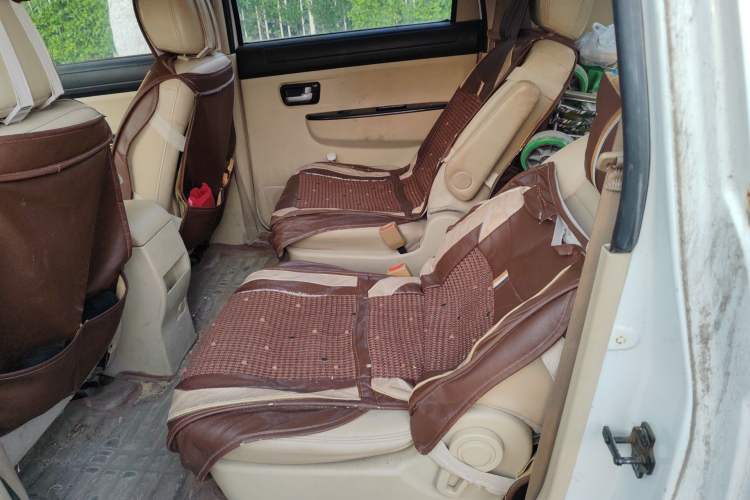 Used Dongfeng Fengon 370 2016 1.5L Manual Standard Model II 7 Seats Left Rear Seat