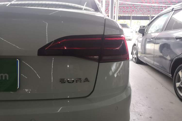 Used Volkswagen Bora 2021 1.5L Automatic Fashionable Smart Connectivity Version Right Rear Taillight