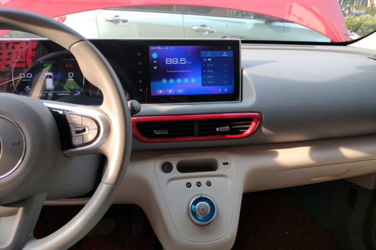 Used ORA White Cat 2020 360 km Luxury Version Audio And AC Panel