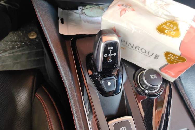 Used Lynk & Co 03 2020 1.5TD DCT JingPro Edition Gear Lever