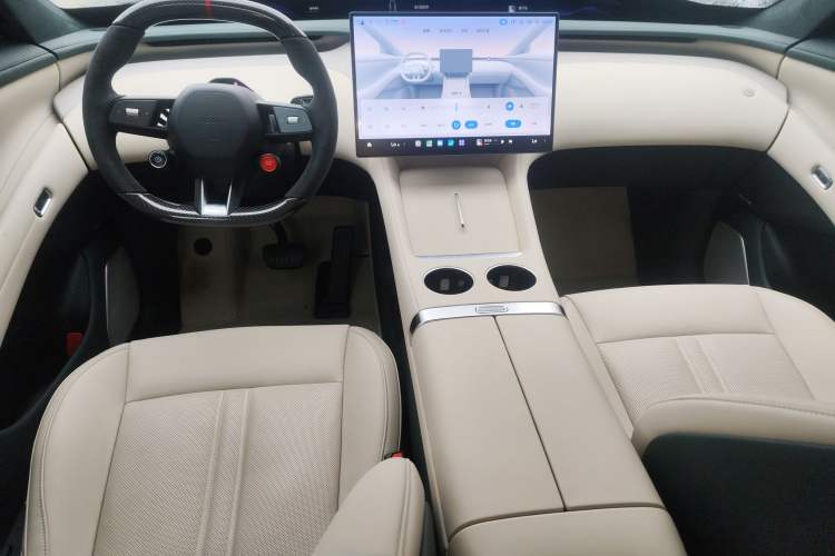 Used Xiaomi Auto YU7 2025 Ultra-Long Range High-Performance All-Wheel-Drive Max Edition
