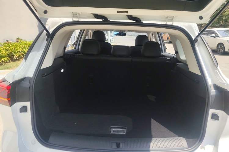 Used Roewe RX5 eMAX 2022 1.5T PHEV Fearless Deluxe Edition
