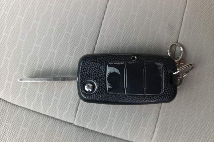 Used FORTHING Lingzhi 2022 M5 1.6L Practical Model 5 Seats