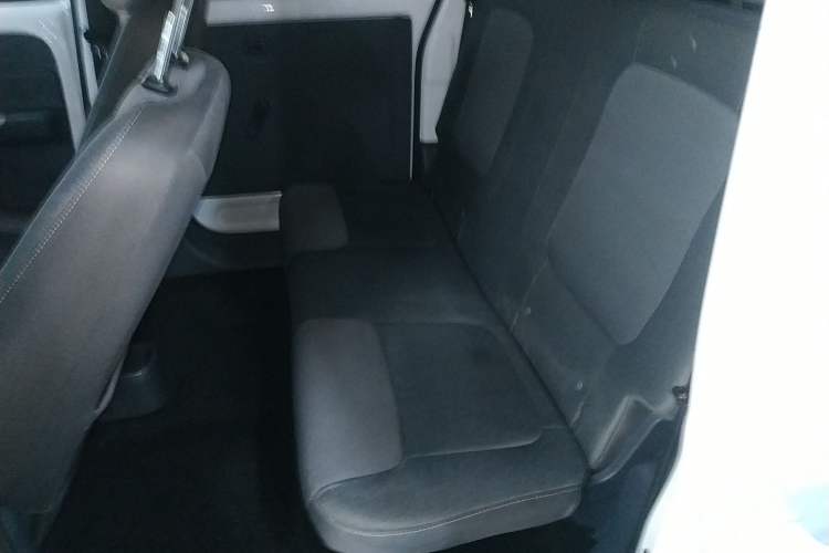 Used Wuling Zhiguang New Energy 2025 Standard Model Interior 4