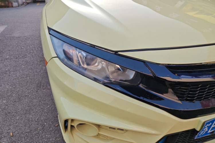 Used Honda Civic 2016 220TURBO CVT Luxury Edition Right Front Headlight