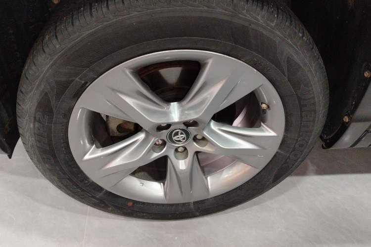 Used Toyota Highlander 2018 2.0T Four-Wheel Drive Luxury Version 7 Seats China VI Standard
