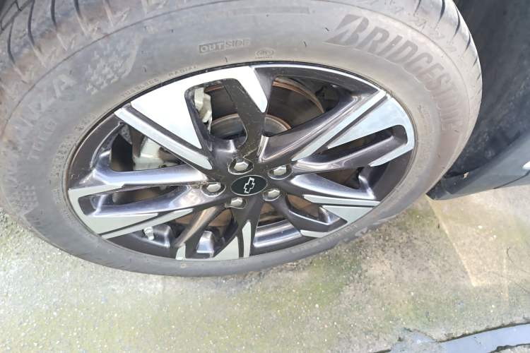 Used Chevrolet Trax 2022 Encore RS 1.5T CVT Cool Exterior 4