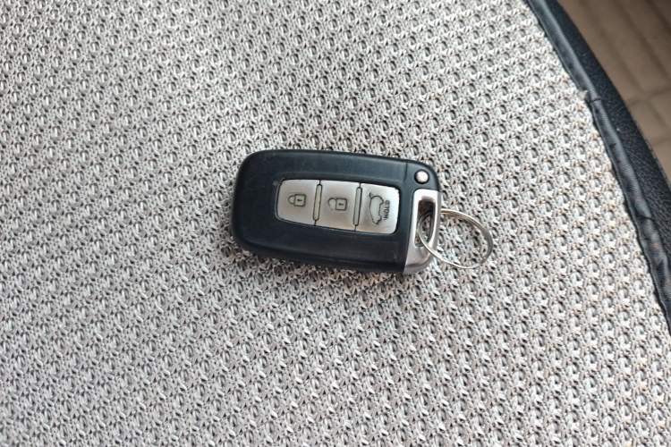 Used Hyundai ix35 2012 2.0L Automatic Two-Wheel Drive Elite Edition GLS
