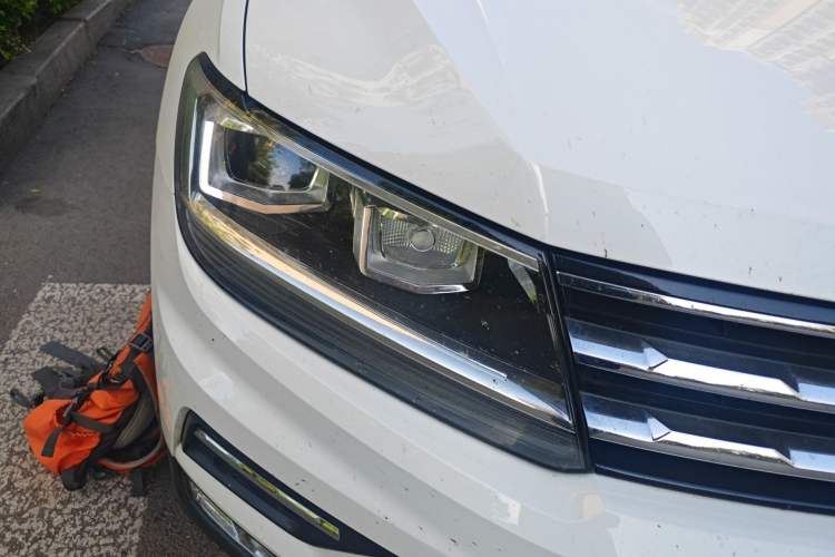 Used Volkswagen Tiguan L 2020 330TSI Automatic Two-Wheel Drive Smart Luxury Edition China VI Standard Right Front Headlight