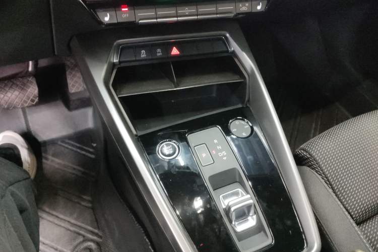 Used Audi A3 2023 Restyled Sportback 35 TFSI Progressive Sport Edition Gear Lever