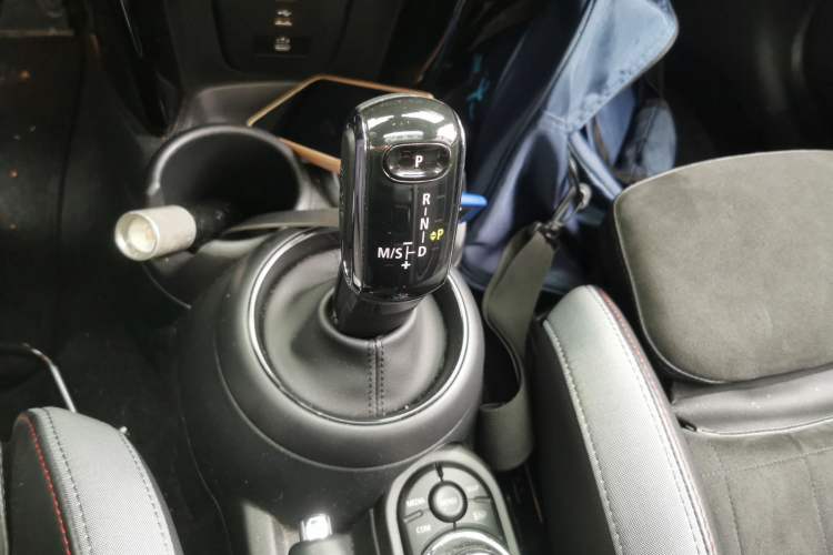 Used MINI JCW 2023 Facelift 2.0T JOHN COOPER WORKS ALL-IN Gear Lever