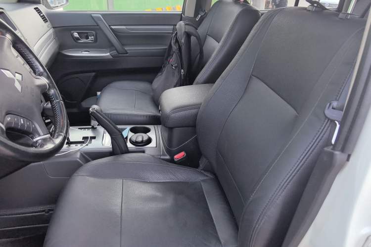 Used Mitsubishi Pajero 2014 3.0L Elite Upgrade Edition