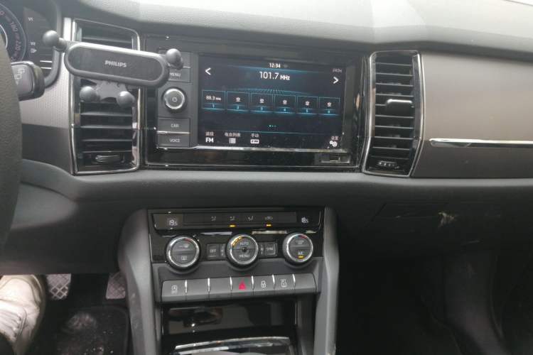 Used Skoda Kodiaq 2019 Restyled TSI330 7-Seater Two-Wheel Drive Comfort Edition China VI Standard Audio And AC Panel