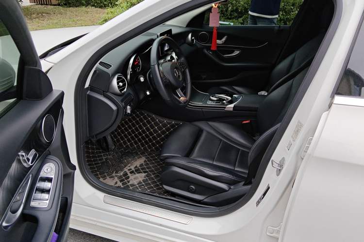 Used Mercedes-Benz C-Class 2017 C 200 station wagon Driver Seat