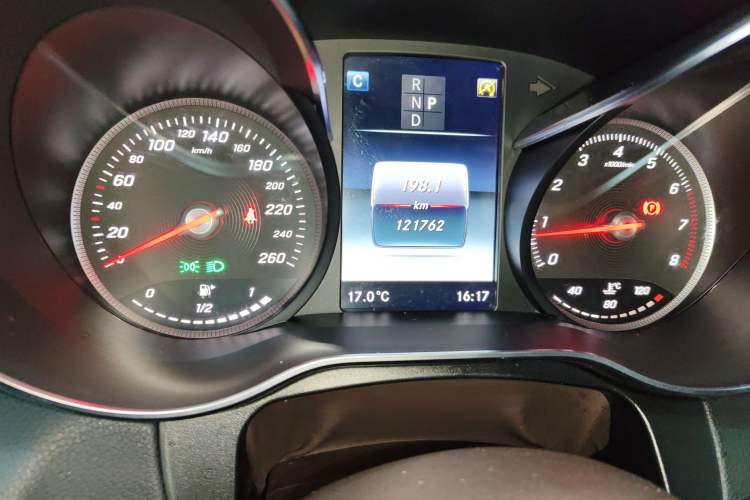 Used Mercedes-Benz GLC 2019 GLC 260 4MATIC Luxury Model