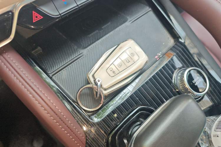 Used Geely Auto Monjaro L 2024 2.0TD High-Power Automatic Two-Wheel Drive Yunqi Version