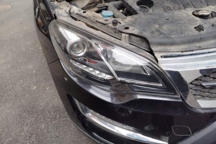 Used Zotye Domy X5 2015 1.5T CVT ZhiXian Model China IV Standard
