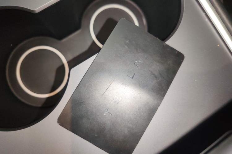 Used Tesla Model Y 2023 Long-Range All-Wheel-Drive Version
