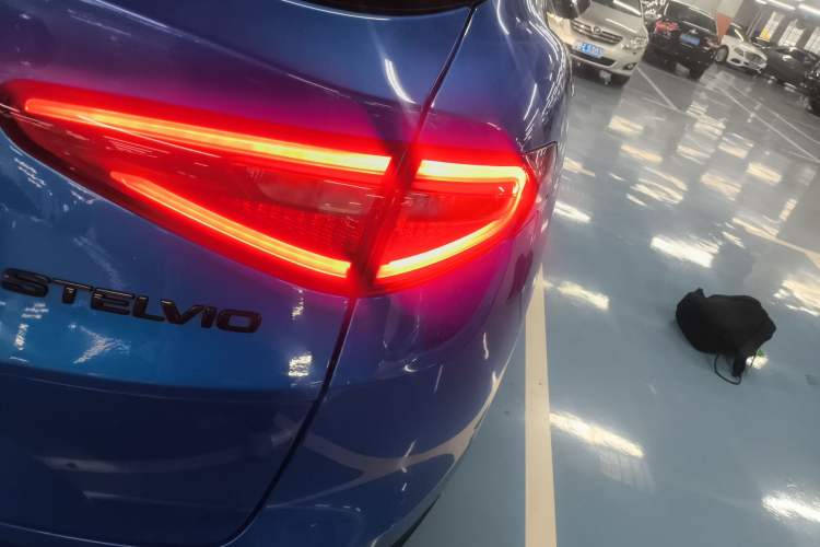 Used Alfa Romeo Stelvio 2020 2.0T 280HP Luxury Edition
