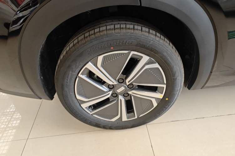 Used Geely Galaxy Xingjian 7 EM-i 2025 120km Exploration+ Version
