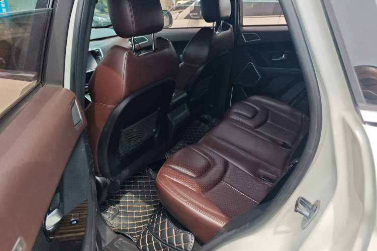 Used Land X7 2015 2.0T Panoramic Prestige Edition Left Rear Seat