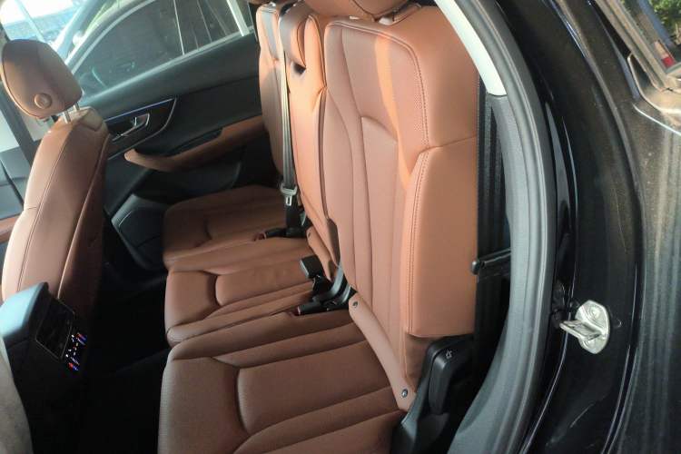 Used Audi Q7 2025 55 TFSI quattro S line Black Warrior Edition
