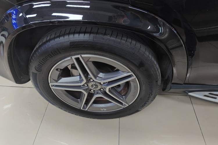 Used Mercedes-Benz GLE 2021 GLE 450 4MATIC AMG Line Exterior 4