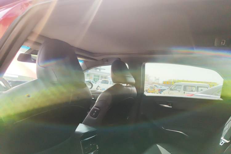 Used Toyota Avalon 2019 Dual-Engine 2.5L XLE Prestige Version China V Standard
