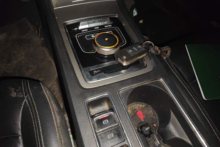 Used Roewe i6 New Energy 2017 45T Hybrid Connect & Smart Enjoyment Edition
