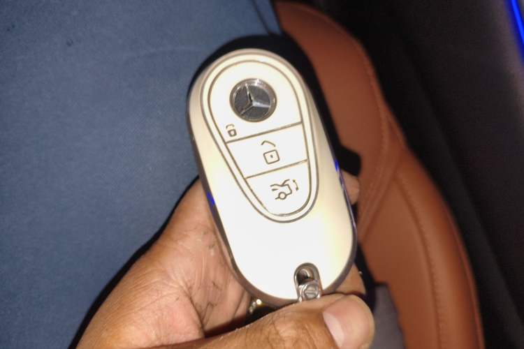 Used Mercedes-Benz GLC 2023 GLC 300 L 4MATIC Luxury 7-Seater
