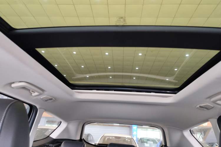 Used Ford Kuga 2018 Facelifted EcoBoost 180 Two-Wheel Drive Luxury Wing Edition
