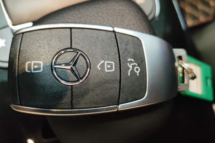 Used Mercedes-Benz A-Class 2020 Restyled A 200 L Sport Sedan Fashion Version
