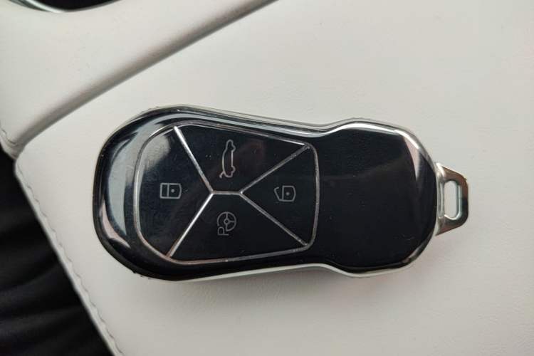 Used XPeng P7 2023 P7i 702 Pro Interior 1