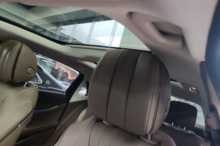 Used Mercedes-Benz E-Class 2023 Updated E 300 L Fashion Edition
