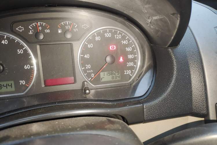 Used Volkswagen Polo 2011 Jingqu 1.6L Automatic Siku Edition Odometer Close Up