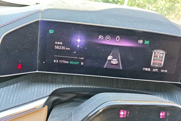 Used Zeekr 001 2021 Ultra-Long Range Single-Motor WE Edition Odometer Close Up