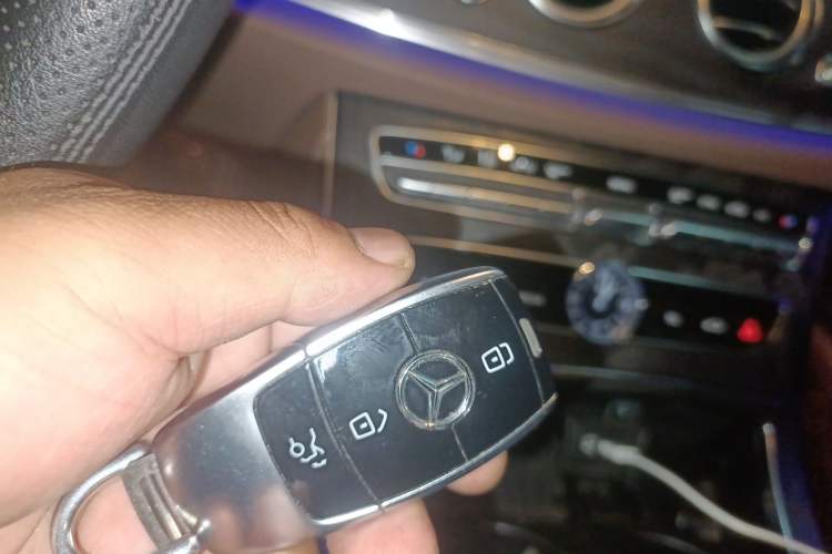 Used Mercedes-Benz E-Class 2020 E 260 L
