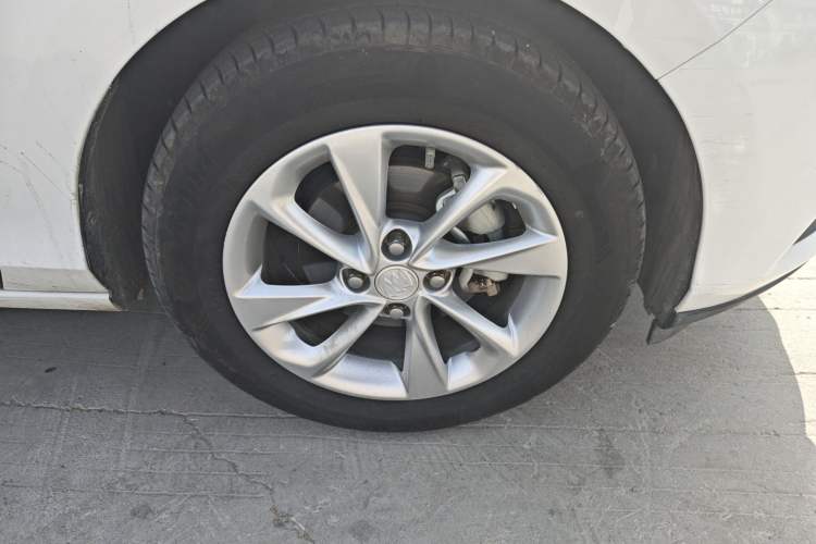 Used Buick Excelle 2018 15N Manual Elite Version
