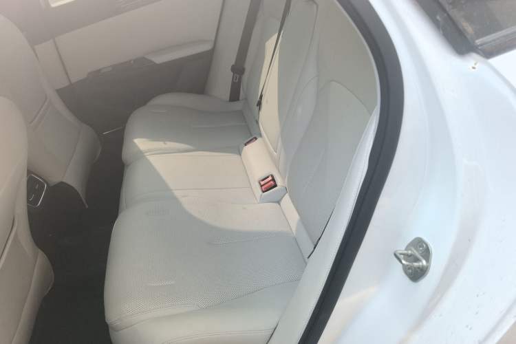 Used Geely Galaxy L6 2023 125km Starship
