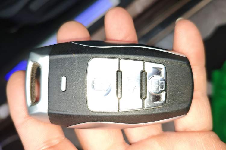 Used Haval H6 Coupe 2015 Blue-Label Facelift 2.0T Manual Two-Wheel Drive Urban Version
