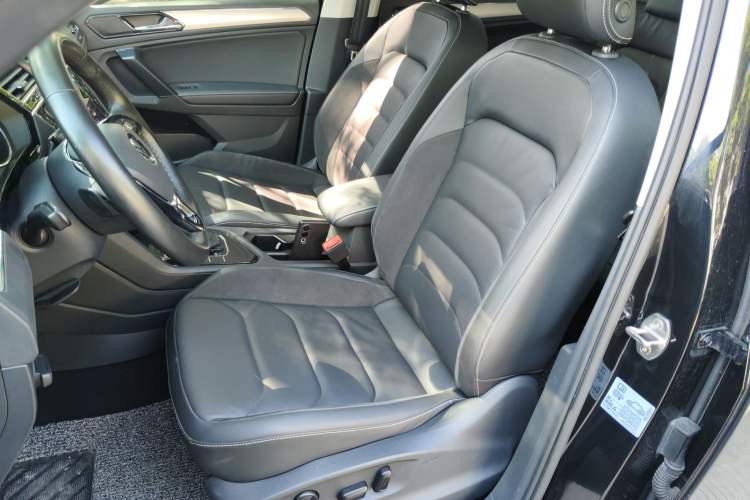 Used Volkswagen Tiguan L 2021 330TSI Automatic Two-Wheel Drive Smart Edition