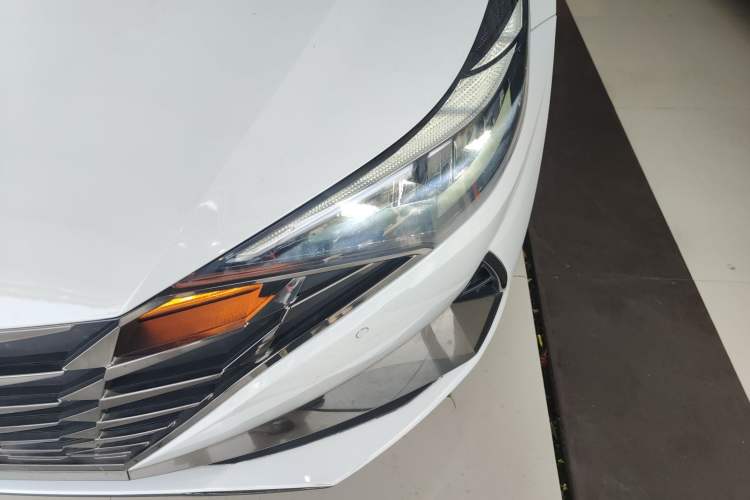 Used Hyundai Elantra 2021 1.5L CVT GLX Elite Edition
