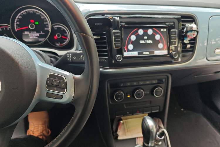 Used Volkswagen Beetle 2013 1.4TSI R-Line Audio And AC Panel