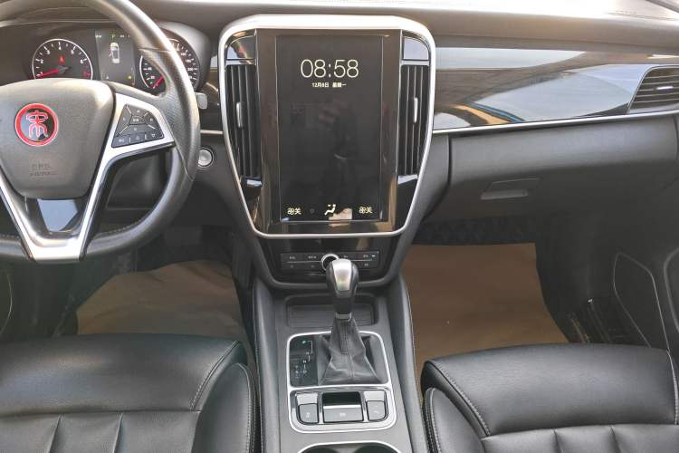 Used BYD Song MAX 2017 1.5T Automatic Smart Connect Prestige 7-Seater Audio And AC Panel