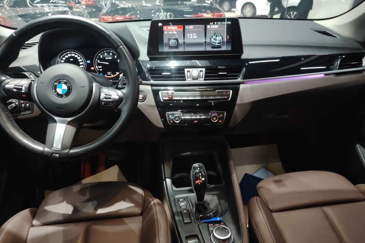 Used BMW X1 2022 sDrive25Li Leading Model Audio And AC Panel