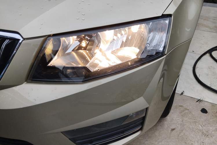 Used Skoda Octavia 2017 1.6L Automatic Smart Drive Edition
